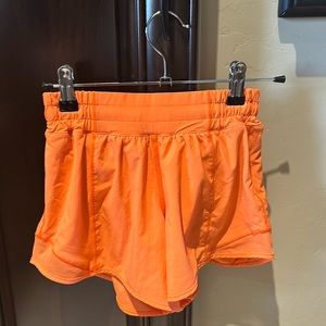 Lululemon hotty hot shorts -size 2 Great condition!